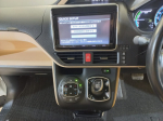 Toyota NOAH HYBRID 